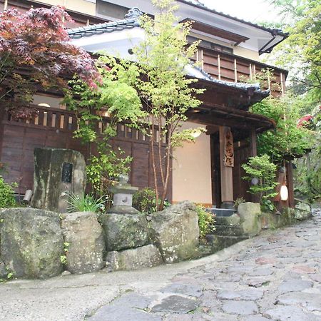 Ban-Ya Hot Spring Inn Юфу Екстериор снимка