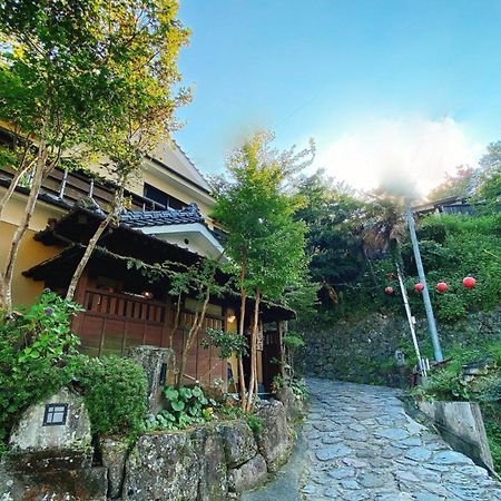 Ban-Ya Hot Spring Inn Юфу Екстериор снимка