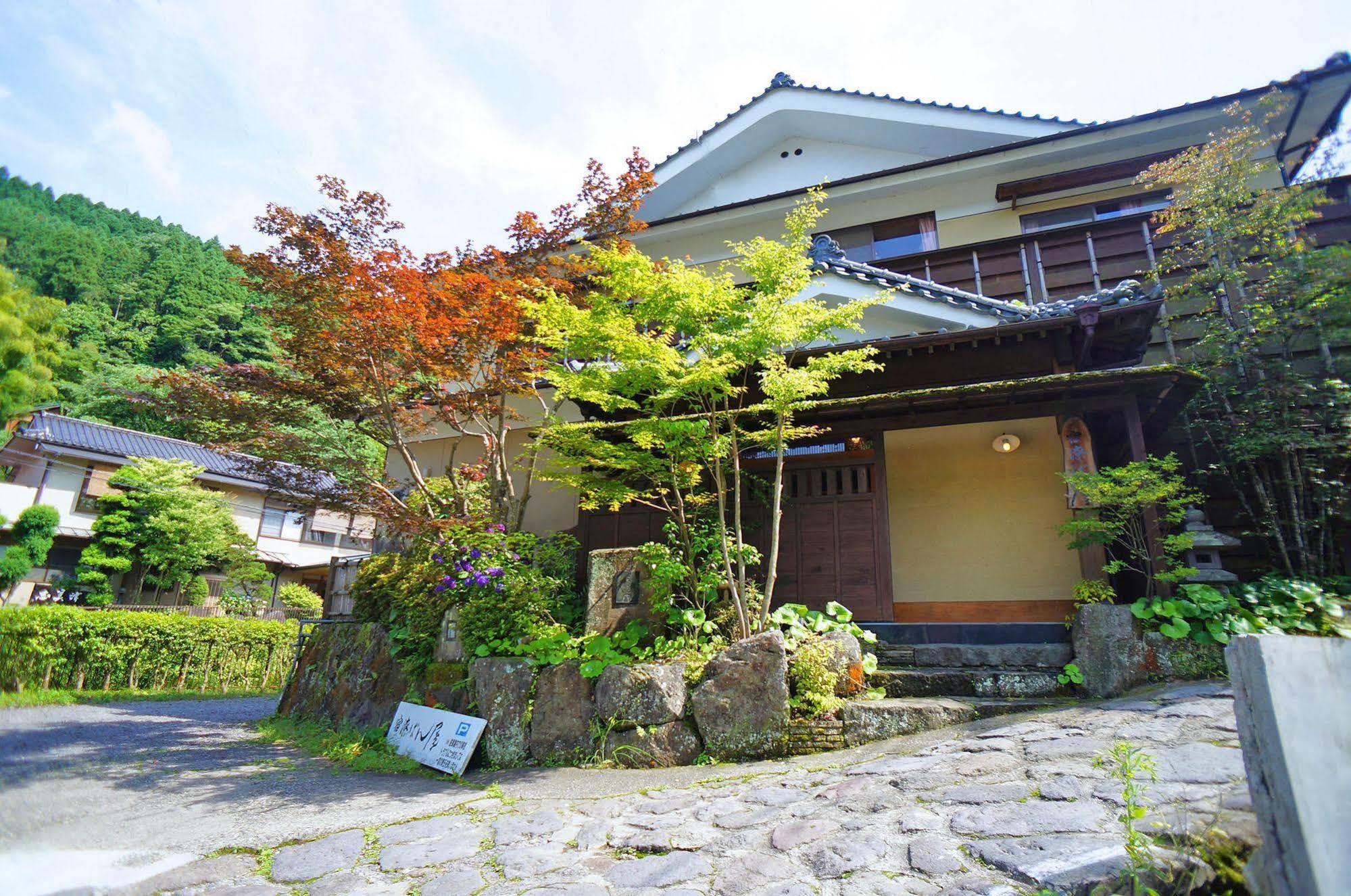Ban-Ya Hot Spring Inn Юфу Екстериор снимка